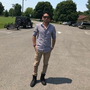 Meet your Posher, Luis fernando